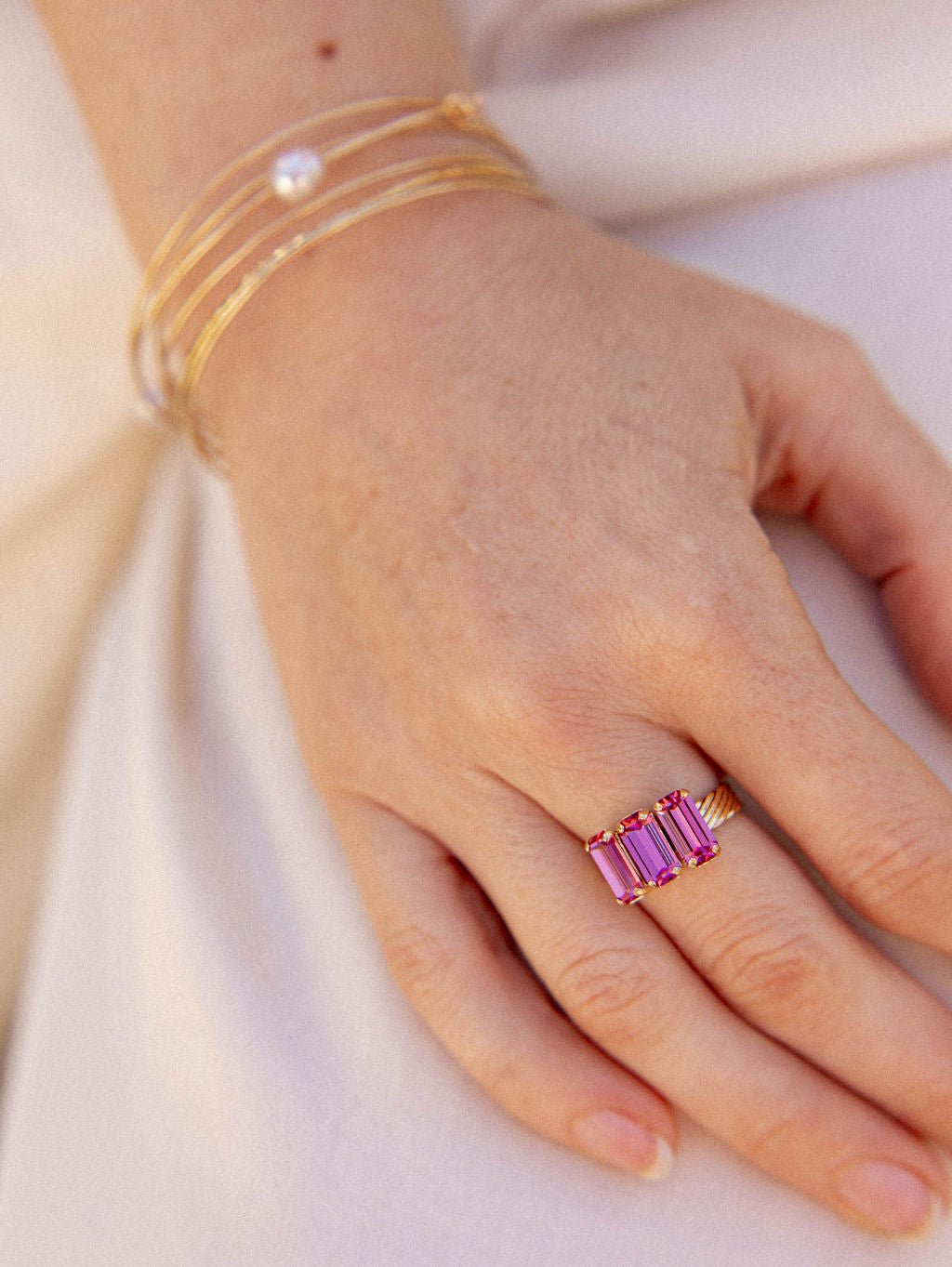 Bague réglable cristaux plaqué or - Claudia