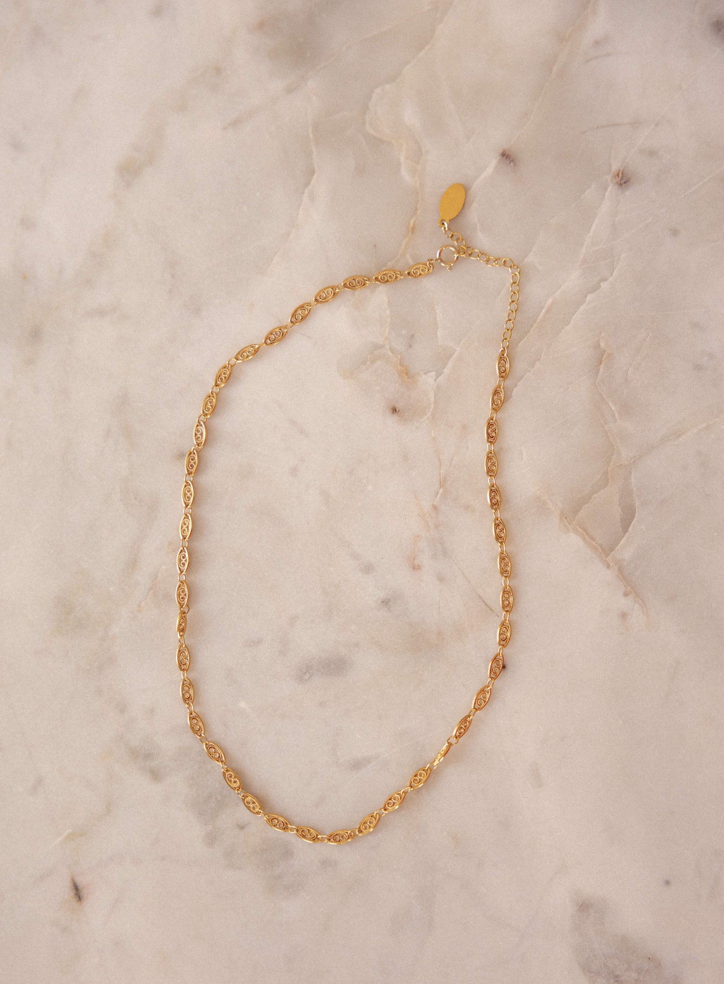 Collier ras de cou doré à l'or fin maille filigrane - Gisèle