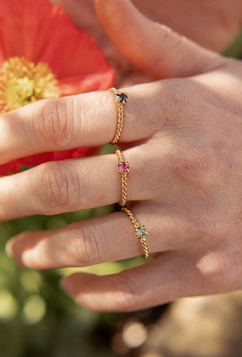 Bague fine réglable cristal plaqué or - Claudia torsadée