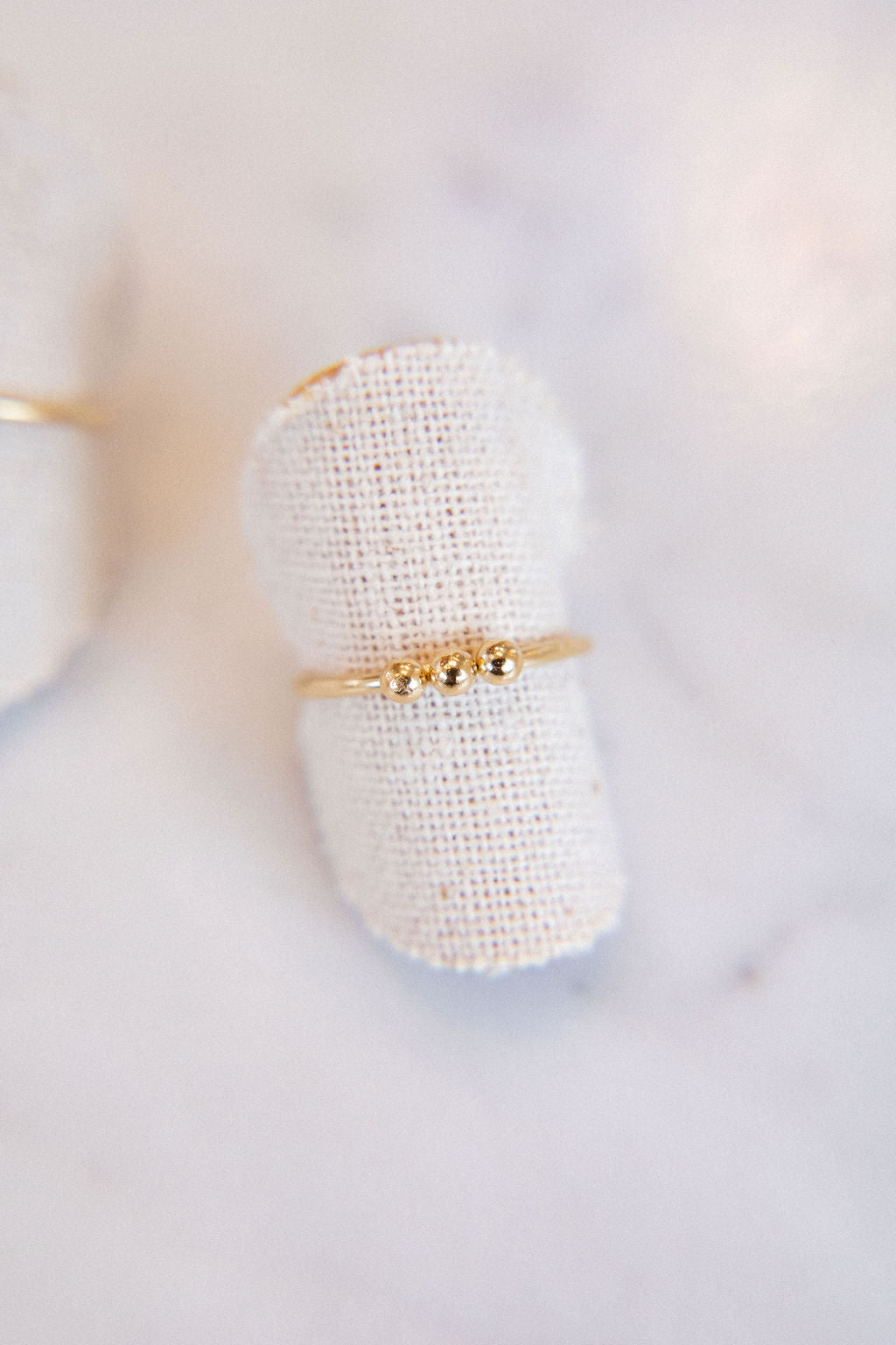 Bague plaqué or - Trois petit points