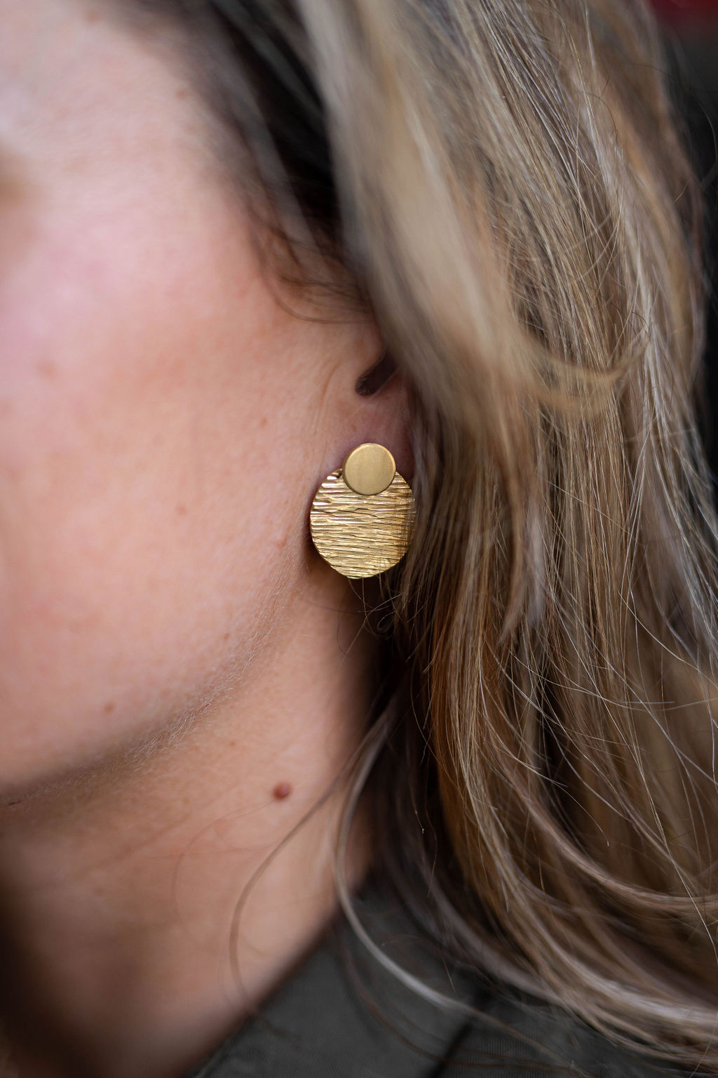 Boucles d'oreille martelées doré or fin - Sophia