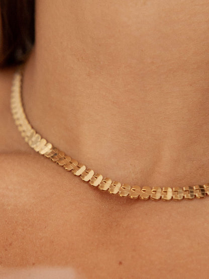 Collier ras de cou doré à l'or fin chaîne graphique - Kori