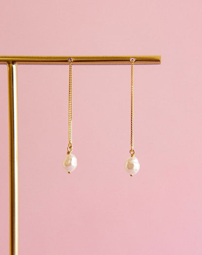 Boucles d'oreille pendantes perles d'eau douce - Ava
