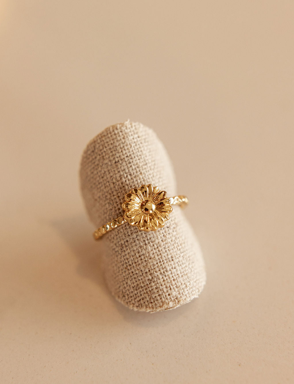 Bague dorée - Fleur