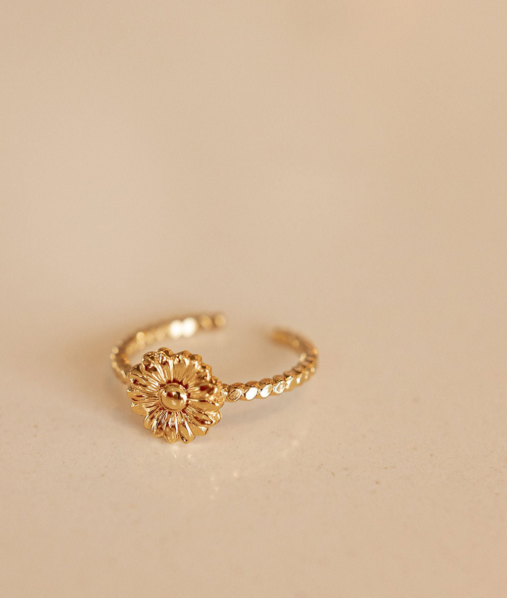 Bague dorée - Fleur